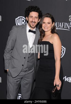 Katie Lowes et Adam Shapiro assistent à la fête du Golden Globe d'InStyle/Warner Bros qui s'est tenue à l'hôtel Beverly Hilton. Banque D'Images