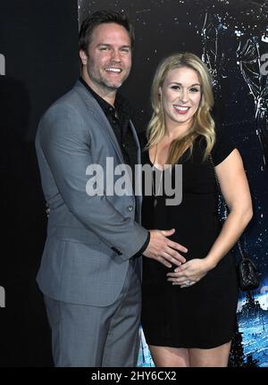 Scott porter, Kelsey Mayfield participant à la première « Jupiter Ascending » à Los Angeles Banque D'Images