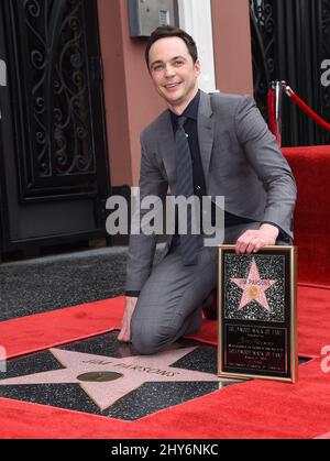 Jim Parsons comme Jim Parson Hollywood Walk of Fame Star Ceremony Banque D'Images