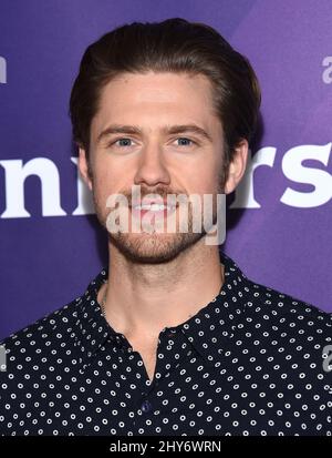 Aaron Tveit participe à la Journée de la presse d'été NBCUniversal à Los Angeles Banque D'Images