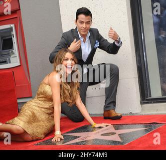 Sofia Vergara, Manolo Gonzalez Vergara assiste à une cérémonie du Walk of Fame de Hollywood pour Sofia Vergara. Banque D'Images