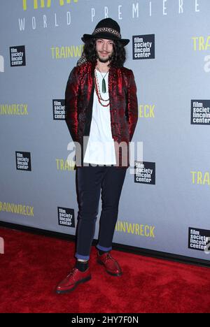 Ezra Miller assiste à la première de Trainwreck à New York. Banque D'Images