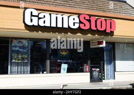 Redmond, WA, Etats-Unis - Marcch 13, 2022; façade du magasin Game Stop à Redmond Washington Banque D'Images