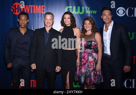 Tyler James Williams, Gary Sinise, Alana de la Garza, Annie Funk participant à la tournée de presse CBS, CW et Showtime Summer TCA. Banque D'Images