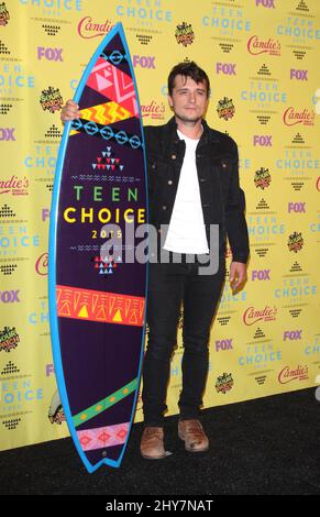 Josh Hutcherson dans la salle de presse après les prix Teen Choice au Centre Galen, le dimanche 16 août 2015, à Los Angeles. Banque D'Images