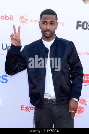 Big Sean participe à la diffusion en ligne « Think IT Up » pour les enseignants et les étudiants, organisée par la Entertainment Industry Foundation au Barker Hanger à Los Angeles, aux États-Unis. Banque D'Images