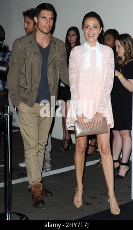 Robbie Amell, Italia Ricci participe à la troisième fête annuelle du magazine People 'One to Watch' tenue à Ysabel le mercredi 16 septembre 2015, à West Hollywood, en Californie. Banque D'Images