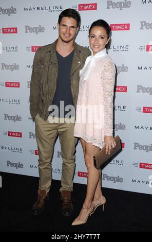 Robbie Amell, Italia Ricci participe à la troisième fête annuelle du magazine People 'One to Watch' tenue à Ysabel le mercredi 16 septembre 2015, à West Hollywood, en Californie. Banque D'Images