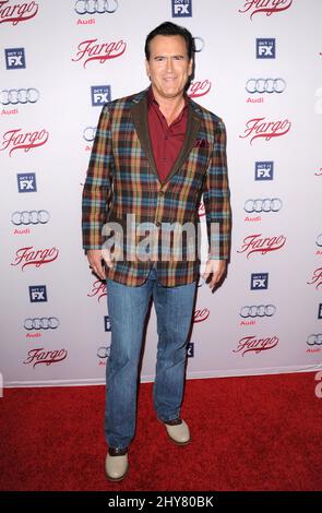 Bruce Campbell participe à la première saison 2 de FX 'Fargo' qui s'est tenue aux cinémas ArcLight de Los Angeles, aux États-Unis. Banque D'Images