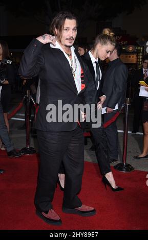 Johnny Depp et Amber entendirent arriver pour la première de ''The Danish Girl''' tenue au Regency Village Theatre à Westwood, He Los Angeles le 21 novembre 2015. Banque D'Images