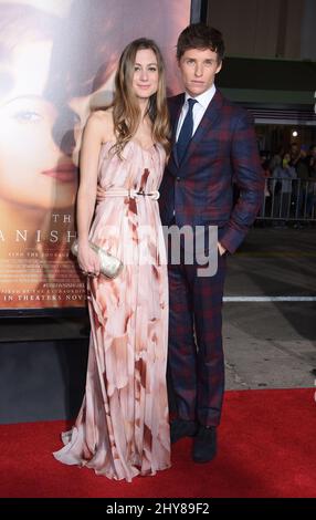 Eddie Redmayne et Hannah Bagshawe arrivent pour la première de ''The Danish Girl'' qui s'est tenue au Regency Village Theatre de Westwood, He Los Angeles le 21 novembre 2015. Banque D'Images