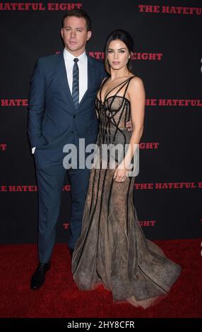 Channing Tatum et Jenna Dewan Tatum participant à la première mondiale du hateful huit, à Los Angeles, en Californie. Banque D'Images