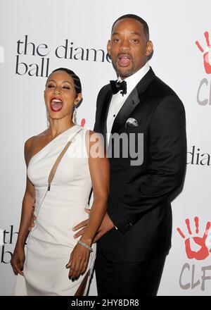 Jada Pinkett Smith et Will Smith, qui assistent à la Rihanna et à la Fondation Clara Lionel, ont accueilli le bal annuel de diamants 2nd qui s'est tenu à Barker Hanger à Los Angeles, aux États-Unis. Banque D'Images