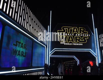 Entrée de première de Star Wars 'Star Wars: The Force Awakenss' première mondiale tenue au Dolby Theatre Banque D'Images