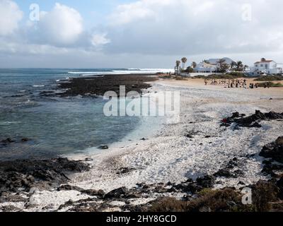 Corralejo, Espagne; mars 12th 2022: Playa del Medio, également connue sous le nom de Popcorn Beach à Corralejo, Fuerteventura Banque D'Images