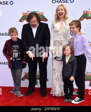 16 janvier 2016 Hollywood, ca. Jack Black et son Samuel, Kate Hudson et fils Ryder et Bingham Kung Fu Panda 3 première mondiale au TCL Chinese Theatre. Banque D'Images