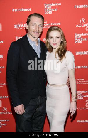 James Landry Hebert, Ashley Bell participant à la première du carnage Park au Sundance film Festival 2016, au Library Theatre de Park City, Utah. Banque D'Images