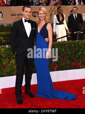 Hugh Dancy et Claire Danes arrivent aux Screen Actors Guild Awards 22nd qui se tiennent au Shrine Auditorium de Los Angeles, en Californie. Banque D'Images
