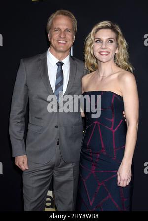 Patrick Fabian et Rhea Seehorn assistent à la première projection de la saison 2 de « Better Call Saul », qui s'est tenue au cinéma ArcLight Culver City Banque D'Images