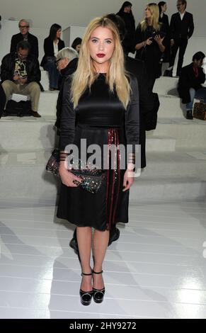 Ashley Benson assister à la collection Marc Jacobs automne 2016 qui a eu lieu pendant la semaine de la mode de New York les spectacles au 64th Street Armory Banque D'Images