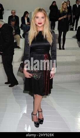 Ashley Benson assister à la collection Marc Jacobs automne 2016 qui a eu lieu pendant la semaine de la mode de New York les spectacles au 64th Street Armory Banque D'Images