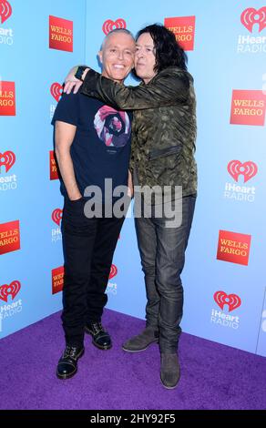 Les larmes pour les peurs, Roland Orzabal, Curt Smith comme icônes de la '80s se rassemblent pour la toute première partie de iHeart80s tenue au Forum Banque D'Images