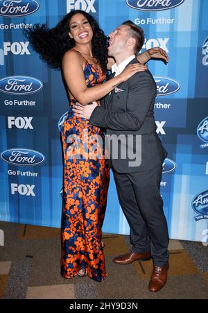 Jordin Sparks et Blake Lewis arrivent à la fin de la saison d'adieu 'American Idol' au Dolby Theatre le jeudi 7 avril 2016, à Los Angeles. Banque D'Images