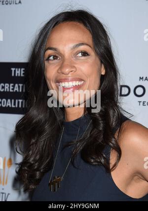 Rosario Dawson assiste à la Creative Coalition organise la troisième édition annuelle de « la nuit avant » des bénéfices célébrant les arts en Amérique qui se tient à STK Washington D.C. Banque D'Images