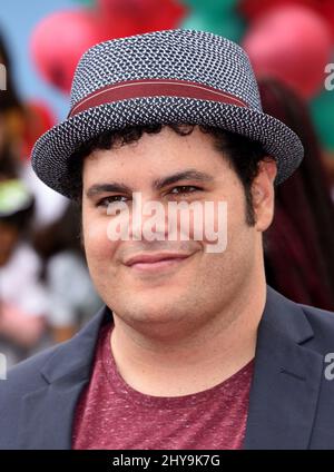 Josh Gad assistant à la première du film Angry Birds au Regency Village Theatre. Banque D'Images