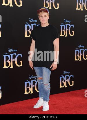 Jake Paul assiste à la première de 'The BFG' à Los Angeles. Banque D'Images