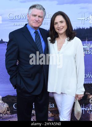 Treat Williams & PAM Van Sant assister à la fête d'été 2016 de l'ECA de Hallmark Channel qui s'est tenue dans une résidence privée à Los Angeles, Californie. Banque D'Images