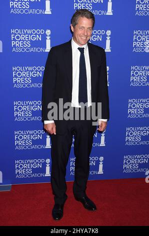 Hugh Grant participe au banquet de subventions de l'association Hollywood Foreign Press, qui s'est tenu au Beverly Wilshire à Los Angeles, en Californie. Banque D'Images