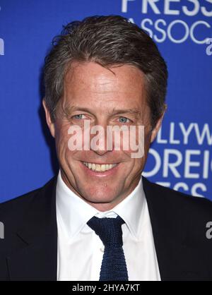 Hugh Grant participe au banquet de subventions de l'association Hollywood Foreign Press, qui s'est tenu au Beverly Wilshire à Los Angeles, en Californie. Banque D'Images