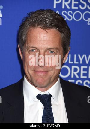 Hugh Grant participe au banquet de subventions de l'association Hollywood Foreign Press, qui s'est tenu au Beverly Wilshire à Los Angeles, en Californie. Banque D'Images