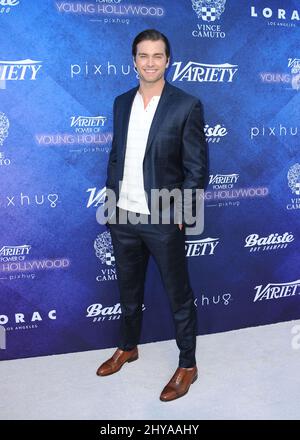 Pierson Fode arrivant pour la variété Power of Young Hollywood événement à NeueHouse Hollywood le mardi 16 août 2016, à Los Angeles. Banque D'Images