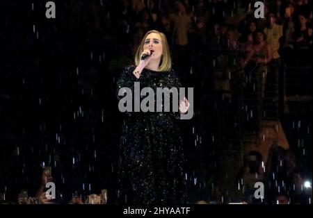 Adele se produit lors de son « 25 World Tour » à Los Angeles, le 20th août 2016. Banque D'Images
