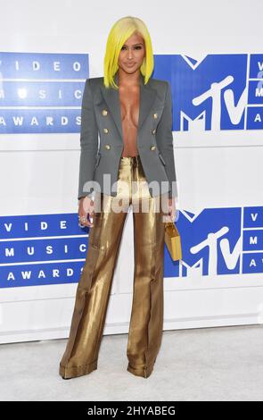 Cassie arrive pour les MTV Video Music Awards 2016, Madison Square Garden, New York, 28th août 2016. Banque D'Images