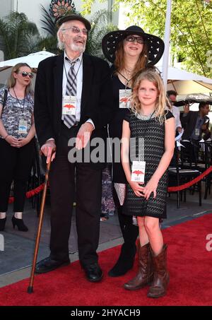 Martin Landau, Susan Landau Finch et Aria Finch à la cérémonie de main et empreinte de Tim Burtons qui a eu lieu au TCL Chinese Theatre Imax Hollywood le jeudi 8 septembre 2016, à Los Angeles. Banque D'Images