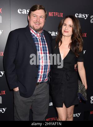 Michael Chernus et Elizabeth Reaser arrivent pour le « Easy » Cast and Crew screening qui s'est tenu à Londres West Hollywood, Los Angeles, États-Unis. Banque D'Images