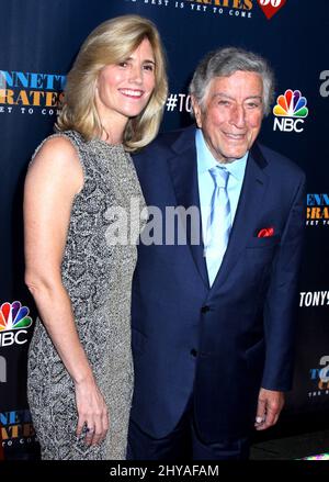 Tony Bennett et Susan Benedetto assistent à la conférence « Tony Bennett célèbre 90: The Best is Afind to Come » au radio City Music Hall le jeudi 15 septembre 2016, à New York. Banque D'Images