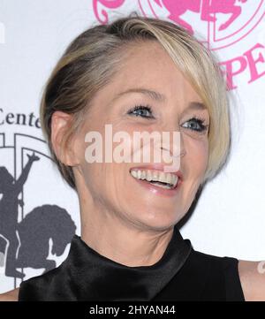 Sharon Stone arrive pour le Carousel of Hope ball 2016 qui s'est tenu au Beverly Hilton, Beverly Hills, Los Angeles, 8th octobre 2016. Banque D'Images