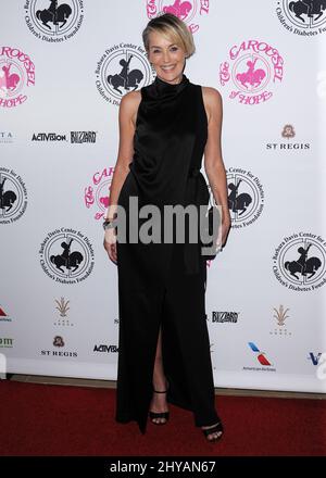 Sharon Stone arrive pour le Carousel of Hope ball 2016 qui s'est tenu au Beverly Hilton, Beverly Hills, Los Angeles, 8th octobre 2016. Banque D'Images