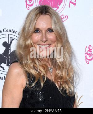 Alana Stewart assiste au Carousel de l'espoir 2016 qui s'est tenu à l'hôtel Beverly Hilton, à Los Angeles, en Californie. Banque D'Images