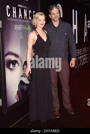 Gretchen mol et Tod Williams participant à l'événement « chance » Premiere qui s'est tenu au Harmony Gold Theatre de Los Angeles, États-Unis. Banque D'Images