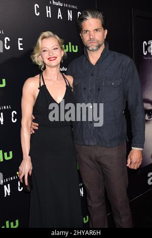 Gretchen mol et Tod Williams participant à l'événement « chance » Premiere qui s'est tenu au Harmony Gold Theatre de Los Angeles, États-Unis. Banque D'Images