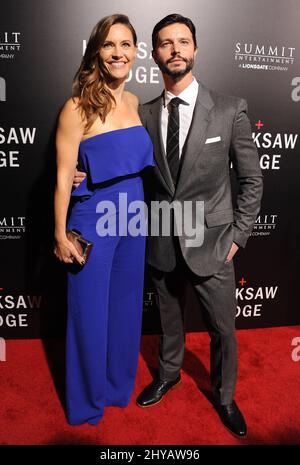 KaDee Strickland, Jason Behr participant à la première de « Hacksaw Ridge » à Los Angeles Banque D'Images