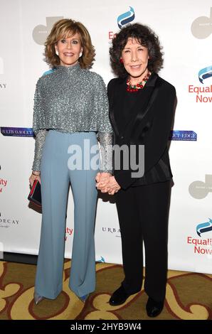 Jane Fonda et Lily Tomlin arrivent le Gala annuel « Make Egalité Reality » 3rd à l'hôtel montage le lundi 5 décembre 2016, à Beverly Hills, Californie Banque D'Images