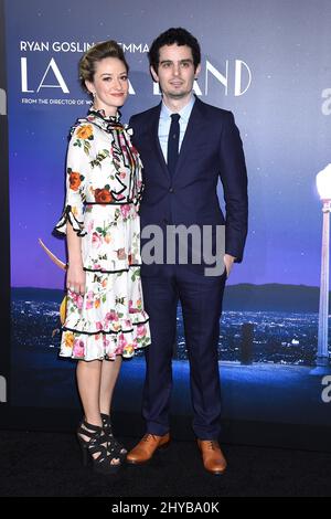 Olivia Hamilton et Damien Chazelle assistent à la première de Los Angeles de la « la Land » Banque D'Images
