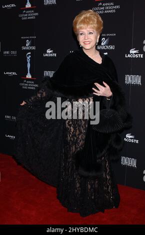 Debbie Reynolds participe aux '7th Annual Costume Designers Guild Awardss' qui se tiennent à l'hôtel Beverly Hilton le 19 février 2005 Beverly Hills, ca. Banque D'Images