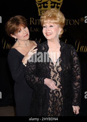 Debbie Reynolds & Carrie Fisher participant aux « Prix annuels 7th de la Guilde des designers de costumes », qui se tiennent à l'hôtel Beverly Hilton le 19 février 2005, Beverly Hills, ca. Banque D'Images